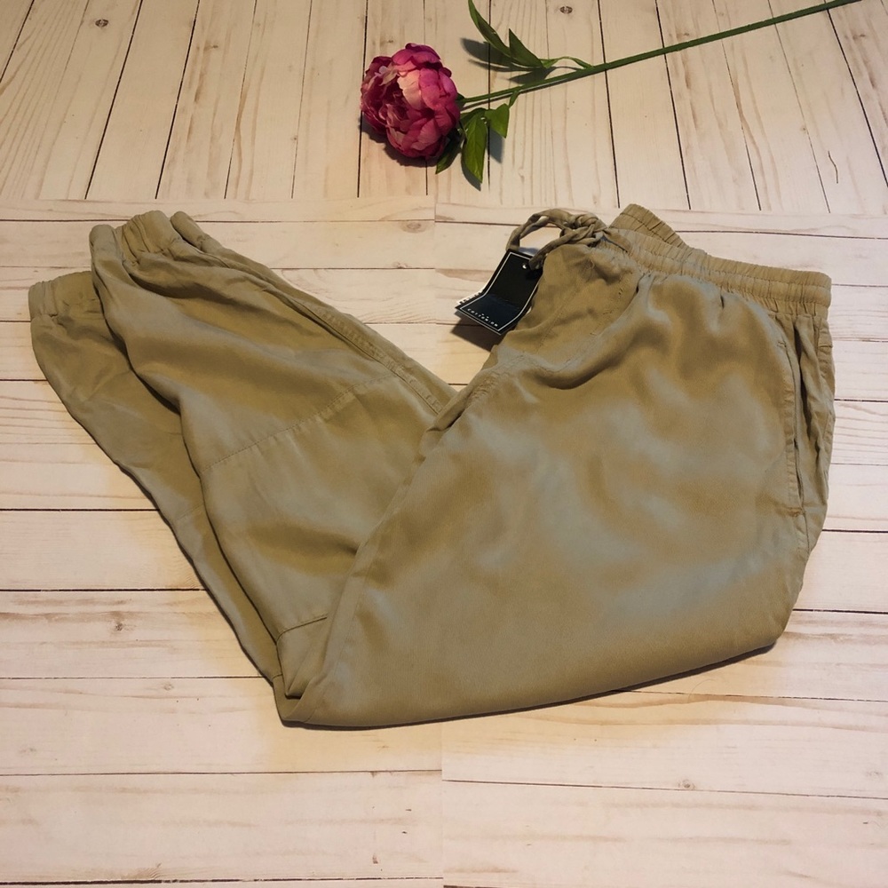 NWT Cotton On comfy khaki stretchy casual pants